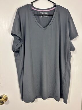 Freeze Unisex Short Sleeve V-Neck Cooling Tee in Charcoal with Pink Trim